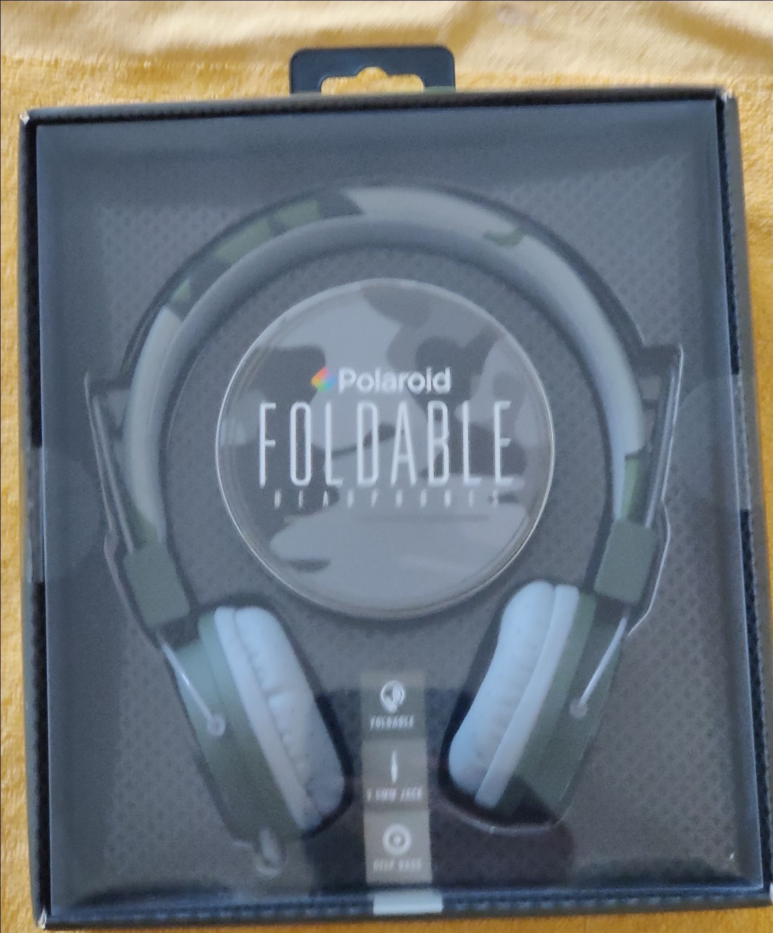 NEW Polaroid Foldable Headphones
