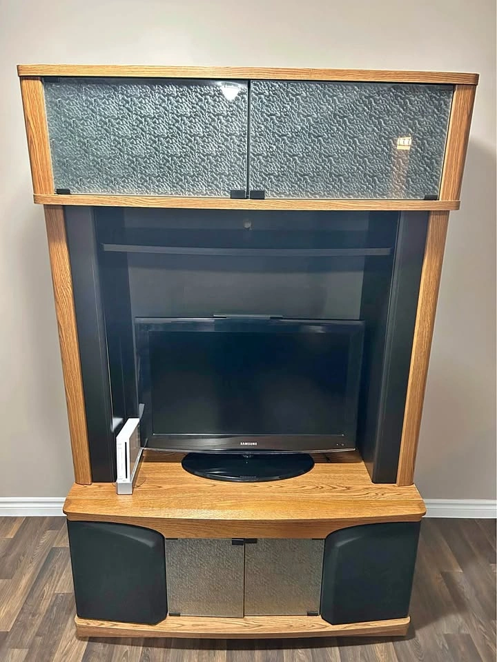 Solid Oak-Veneer Vintage Entertainment Center with Glass Storage