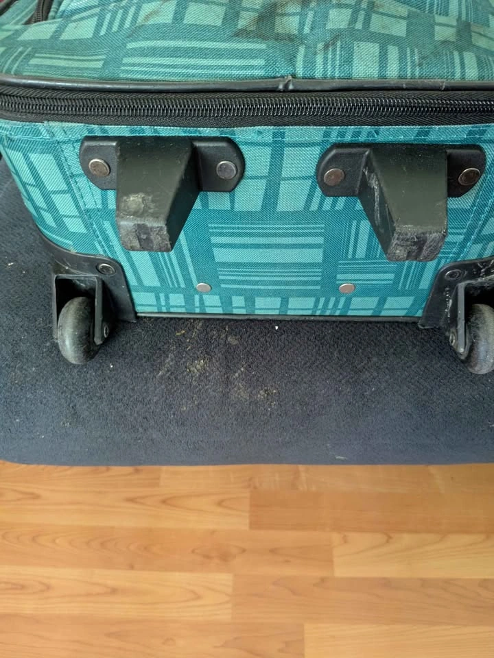 Jetstream Rolling Suitcase - photo 5