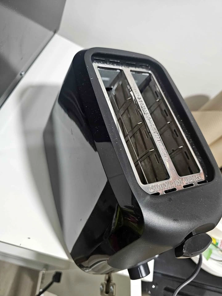 2-Slice Toaster