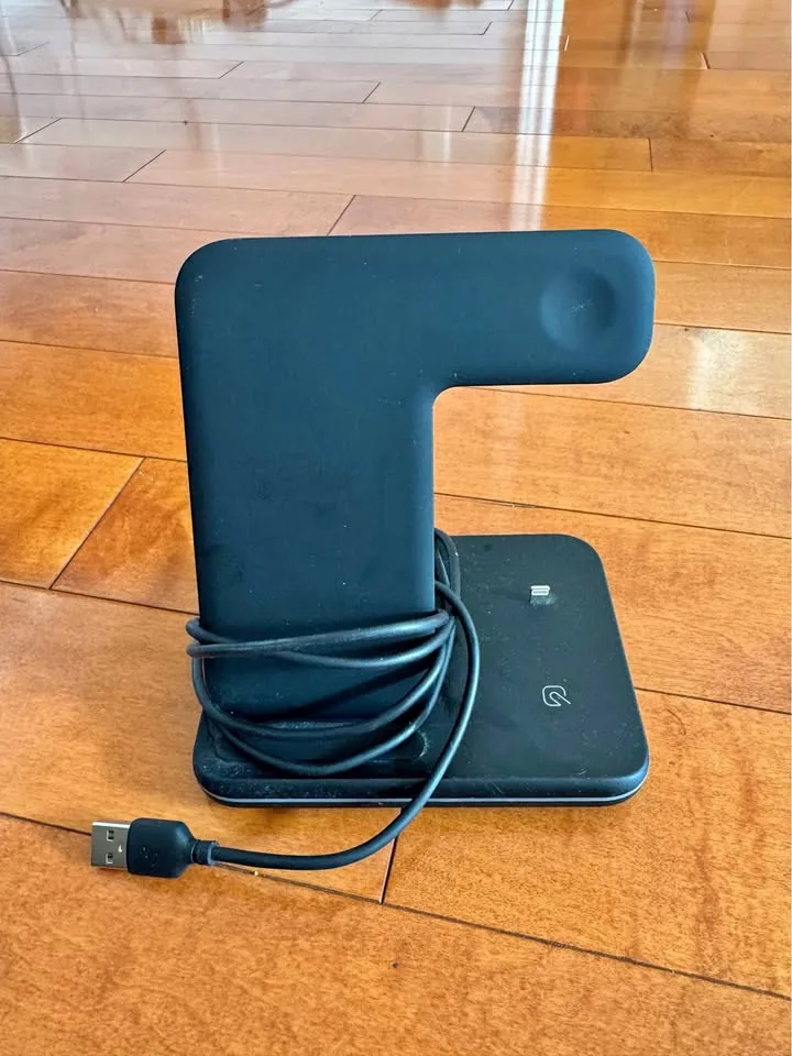 iPhone & Air Pod Charger thumbnail