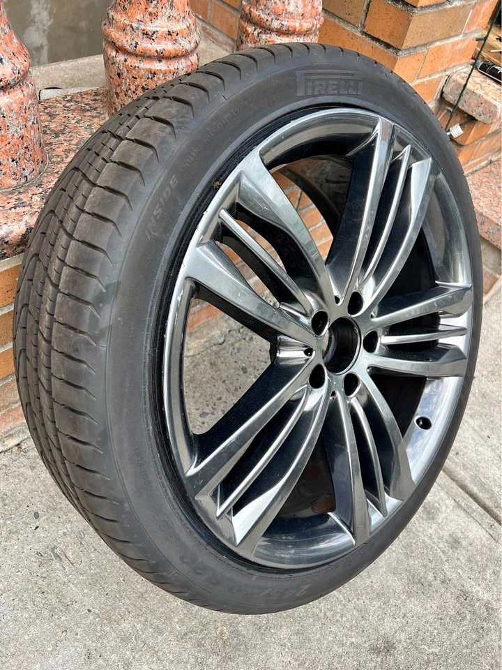 Pirelli 245/40R20 P Zero Run Flat Tire (TIRE ONLY)
