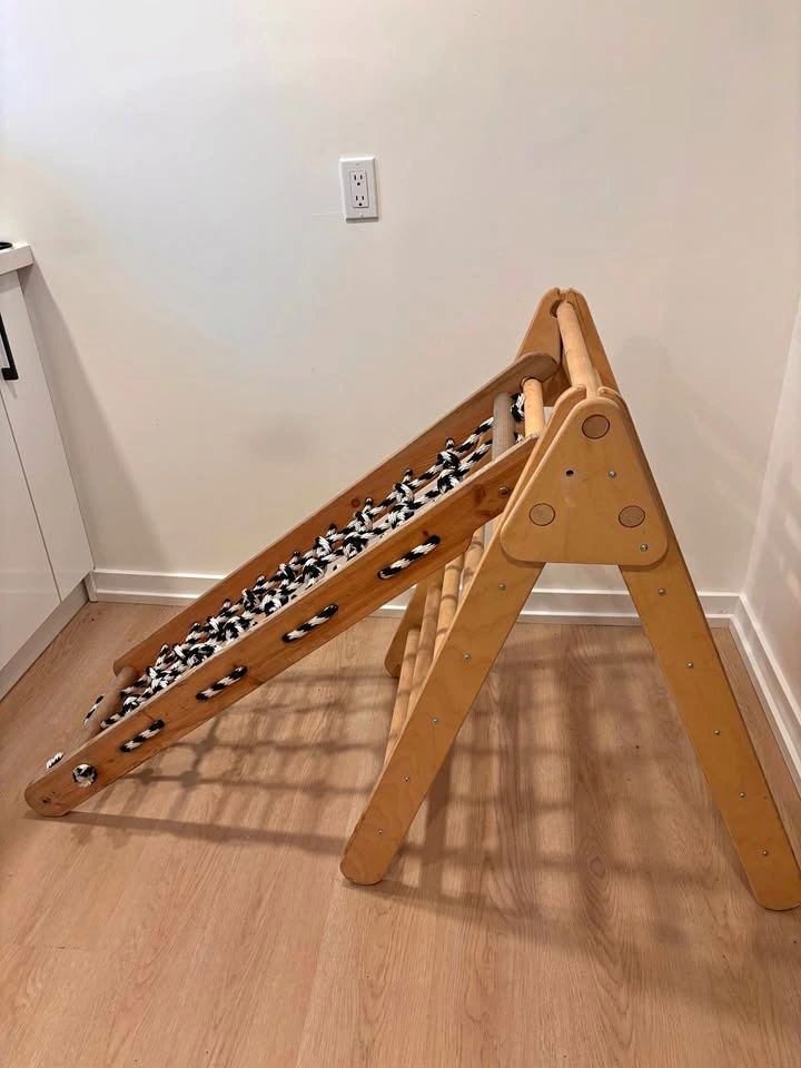 Wooden Pikler Triangle with Rope Climbing Ramp