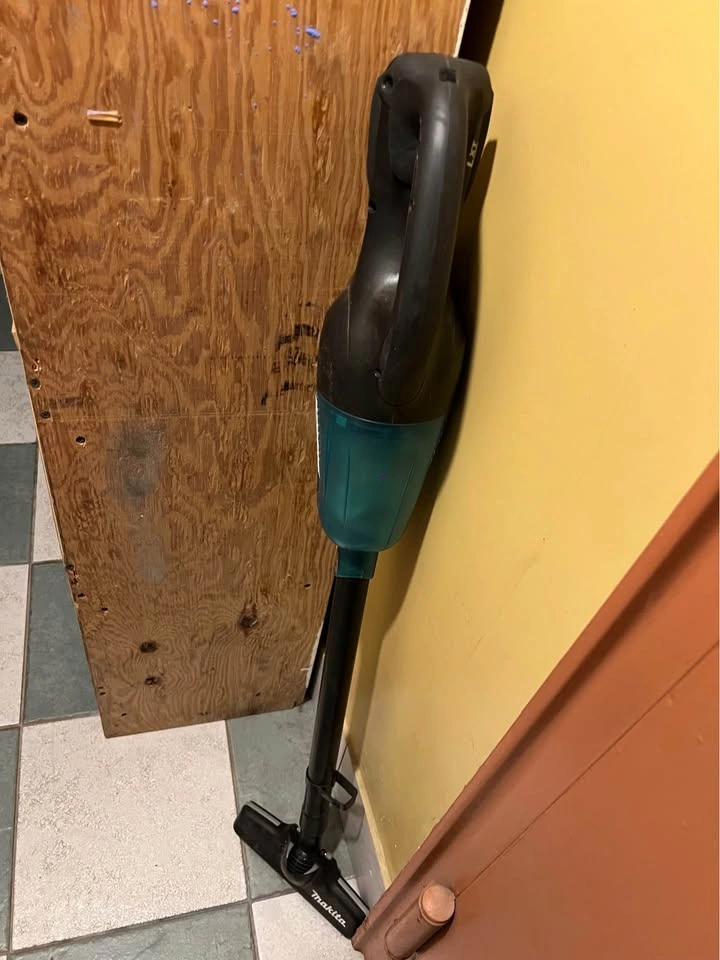 Makita 18V LXT Cordless Vacuum (TOOL ONLY) - photo 5
