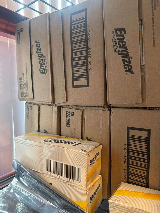 72 Pack - Energizer Industrial Alkaline - D Batteries - photo 2