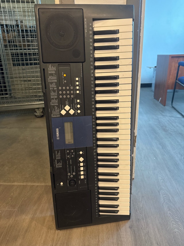 Yamaha PSR E333 Keyboard