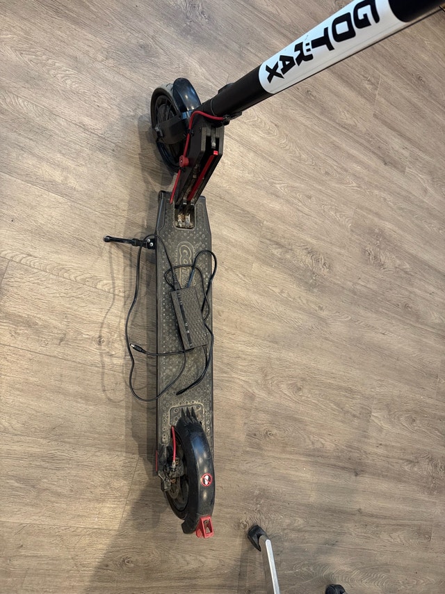 GoTrax Scooter - photo 3