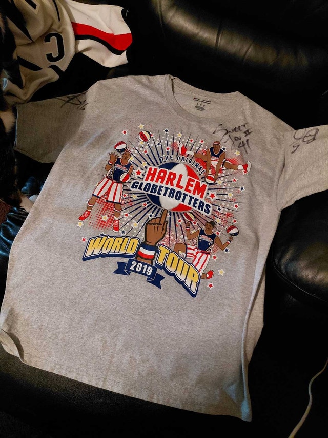 Champion Globetrotters Signed shirt 2019 world tour