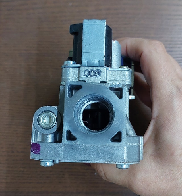 Gas Valve Specifications – Honeywell VR9205Q1010 - GCV088 - photo 4