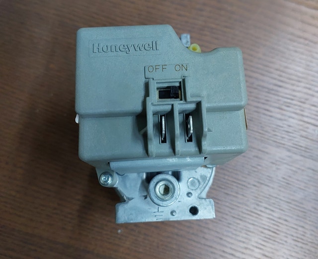 Gas Valve Specifications – Honeywell VR8205S2254 - GCV084
