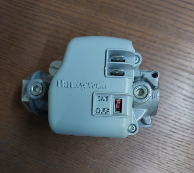 Gas Valve Specifications – Honeywell VR8215S1214 - GCV081