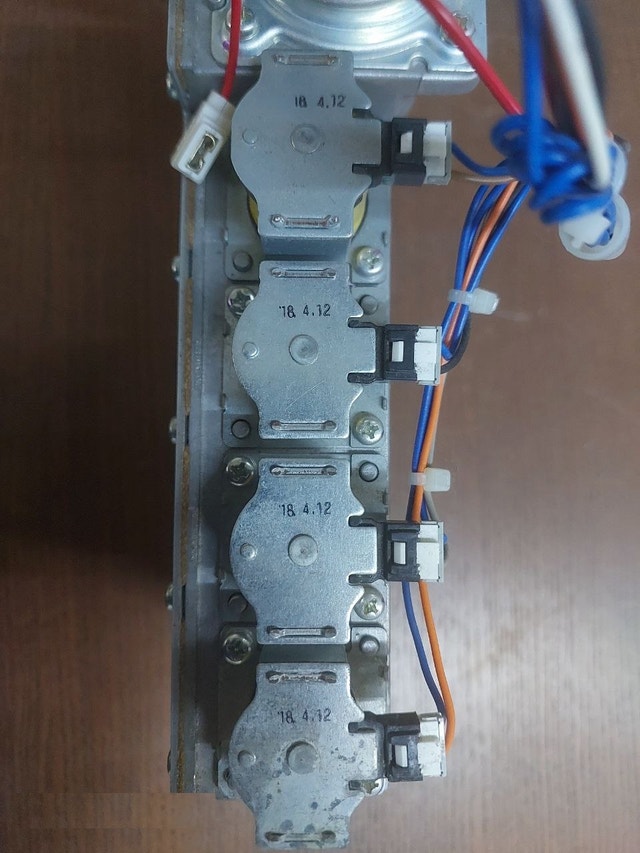 Noritz SKH7187 Gas Valve with Manifold - photo 2