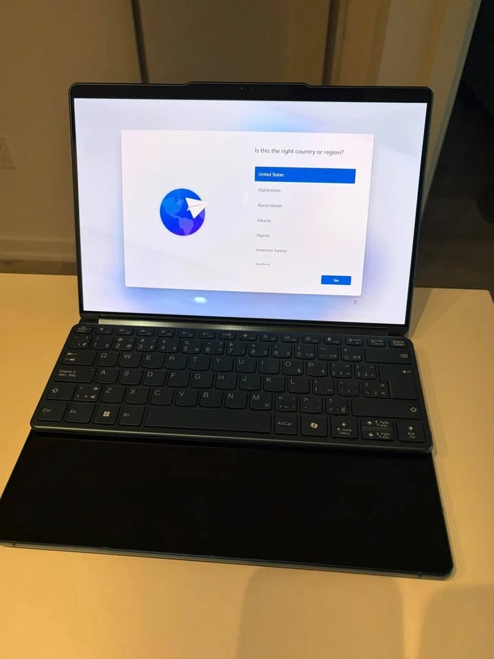 Lenovo Yoga Book 9 13IMU9 – Brand New, 32GB RAM, 1TB SSD - photo 2