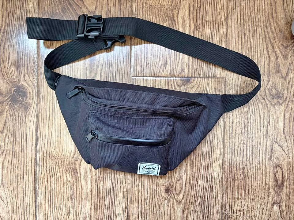 Herschel Seventeen Hip Pack