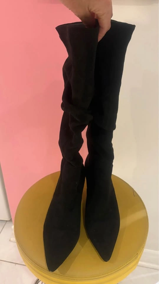 Black faux-Suede Slouch Boots - size 8 - photo 2