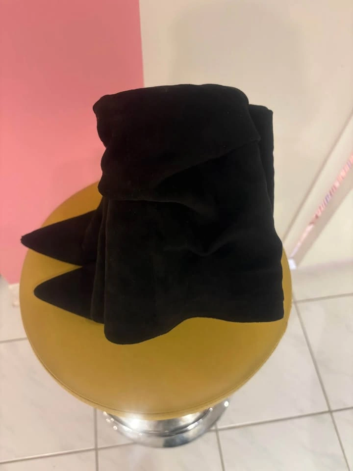 Black faux-Suede Slouch Boots - size 8 - photo 5