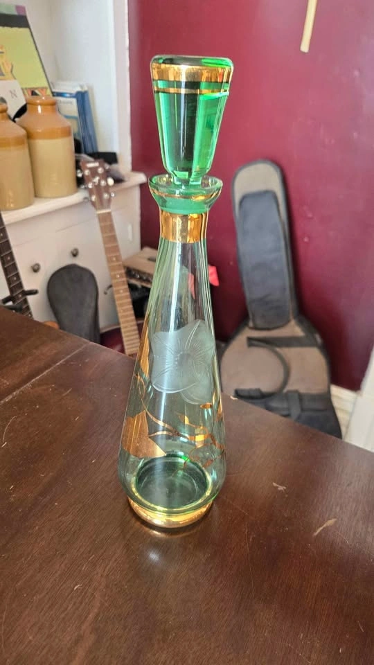 Vintage Green Gold Flower Glass Decanter and Shot Glasses - photo 2