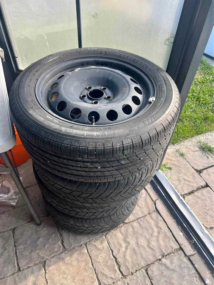 205/55/16 VW Audi OEM Rims
