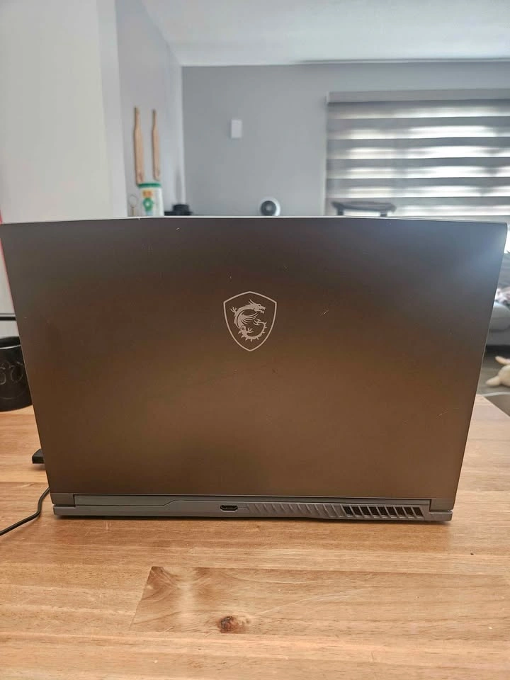MSI Thin 15 Gaming Laptop – RTX 3050 – 512GB NVMe - photo 2