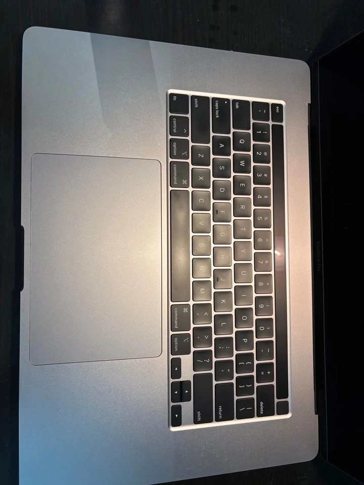 MacBook Pro 2019 16” i7, 16 gb ram Radeon pro 5300m, 1 TB ssd - photo 4
