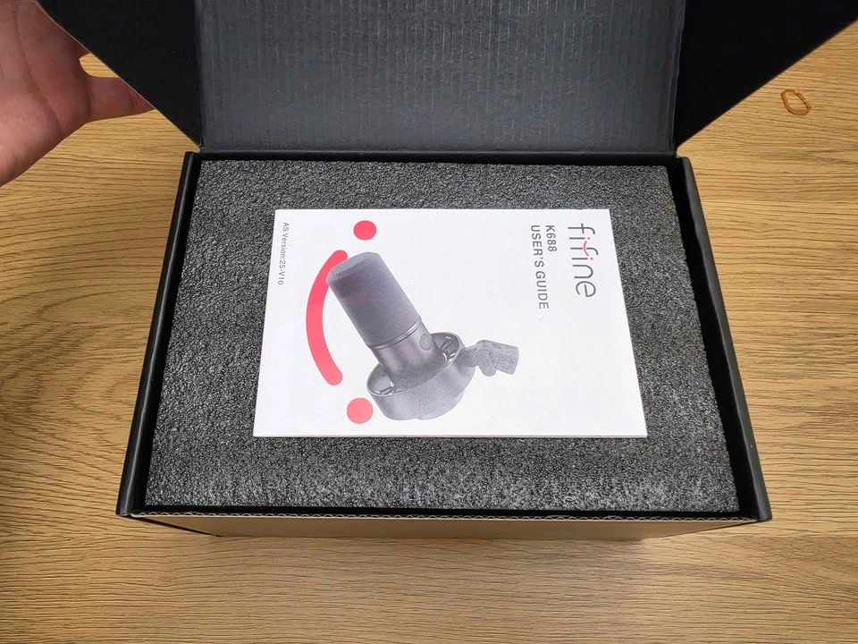 Fifine AmpliGame K688 XLR/USB Dynamic Microphone - photo 3