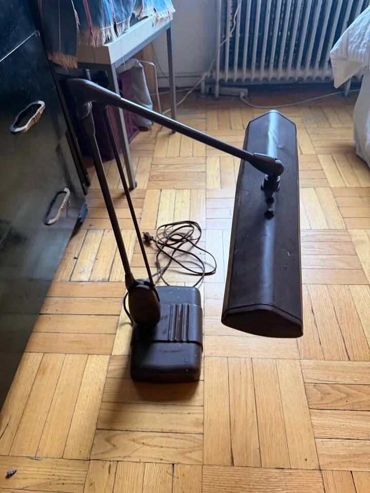 Vintage Mid-Century Dazor Floating Arm Desk Lamp - photo 2