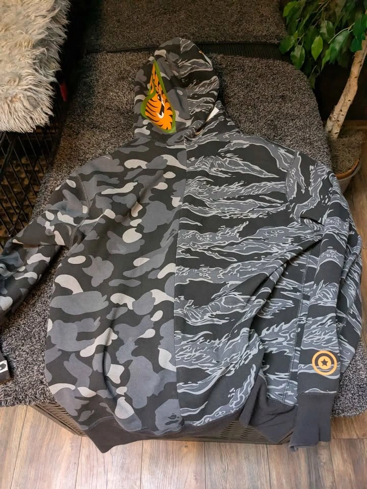Bape undefeated zip up hoodie 2xl rare authentic - photo 2