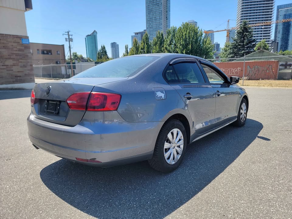 2011 Volkswagen Jetta - photo 5