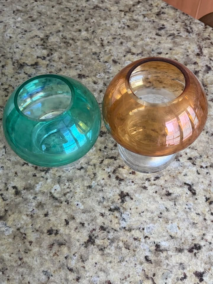 Set of 2 Vintage Mushroom Glass Vases / Candle Holders - photo 3