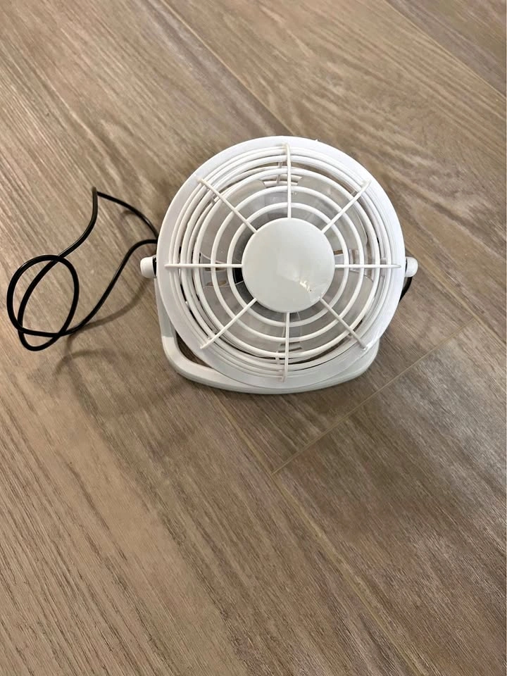 Mini USB Personal Desk Fan – Portable & Adjustable Angle (White)