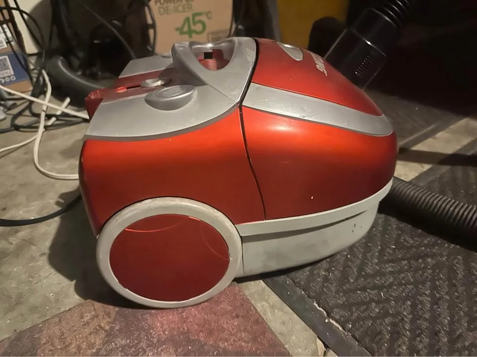 Vacuum Cleaner - Bissell Zing image indicator(2)