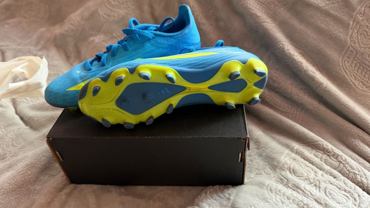 Adidas Soccer Cleats Blue and Yellow size 3.5 BOYS - photo 2