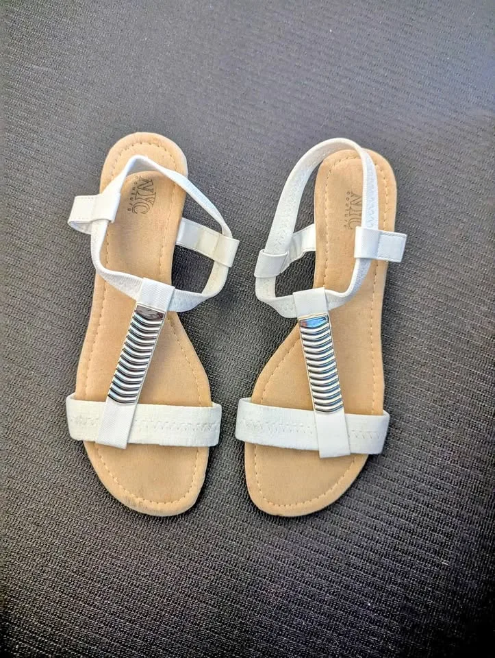 NYC Couture White Small Wedge Heel Size 8 thumbnail