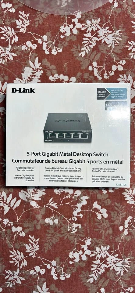 D-Link DGS-105 5-Port Gigabit Metal Desktop Switch