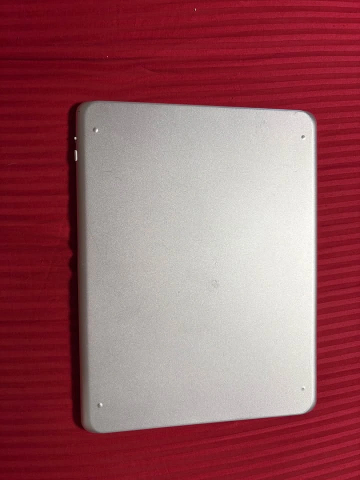 Silver Bluetooth Keyboard Case for iPad - photo 2