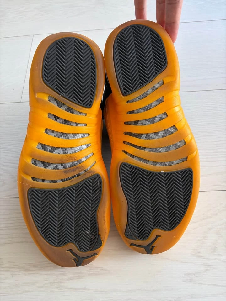 Nike Air Jordan 12 Retro "University Gold" - Size US 9.5 - photo 5
