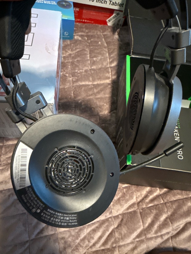 Razer Kraken V3 Pro - photo 2