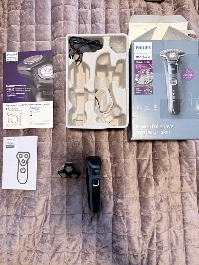 Philips Norelco Shaver 5400
