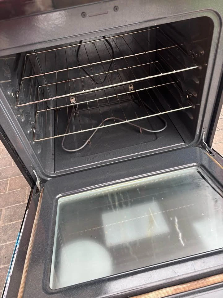 Electric stove from Frigidaire - Near Mint condition - photo 2