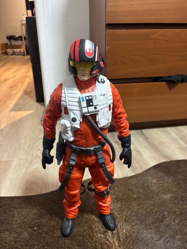 Star Wars Poe Dameron X-Wing Pilot 18” Figure – JAKKS Pacific