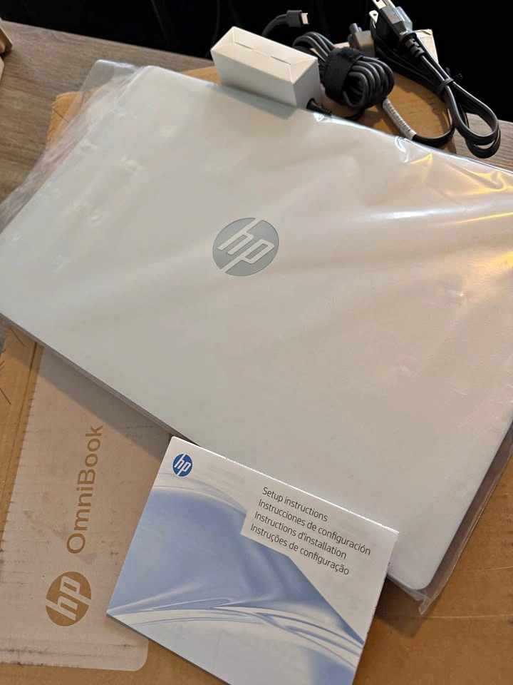 Laptop HP OmniBook 3 17”