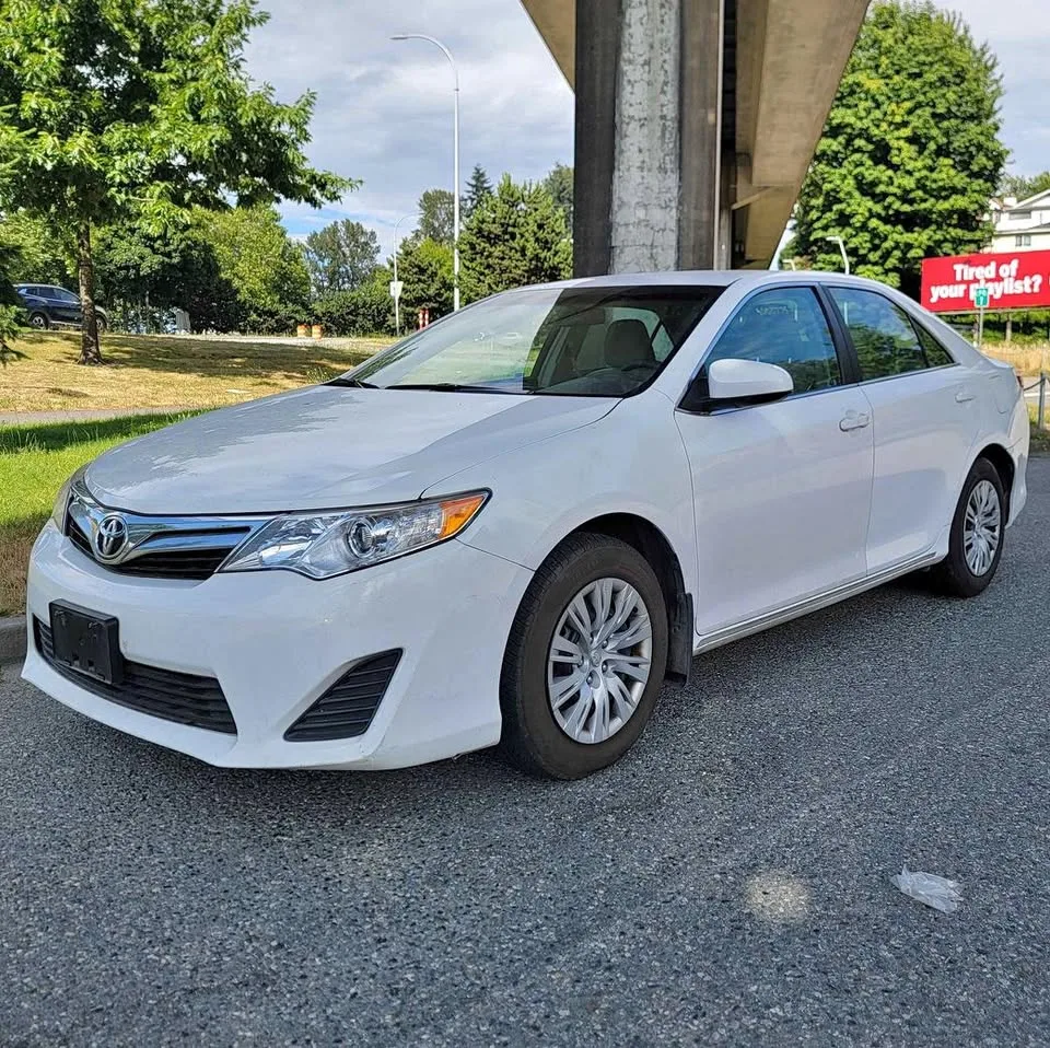 2012 Toyota Camry thumbnail