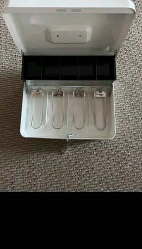 White metal cash box with keys - photo 3