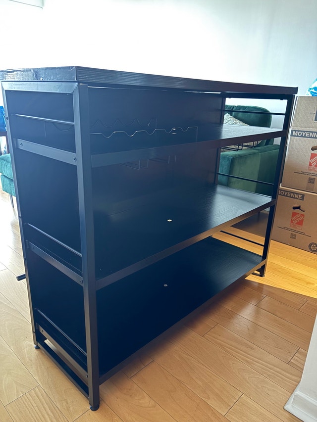 Bar / Kitchen Island