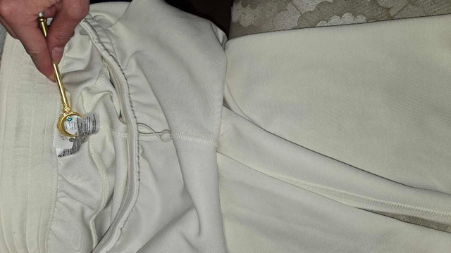 Lululemon Women's Cream Lounge Pants Size 2 - photo 3