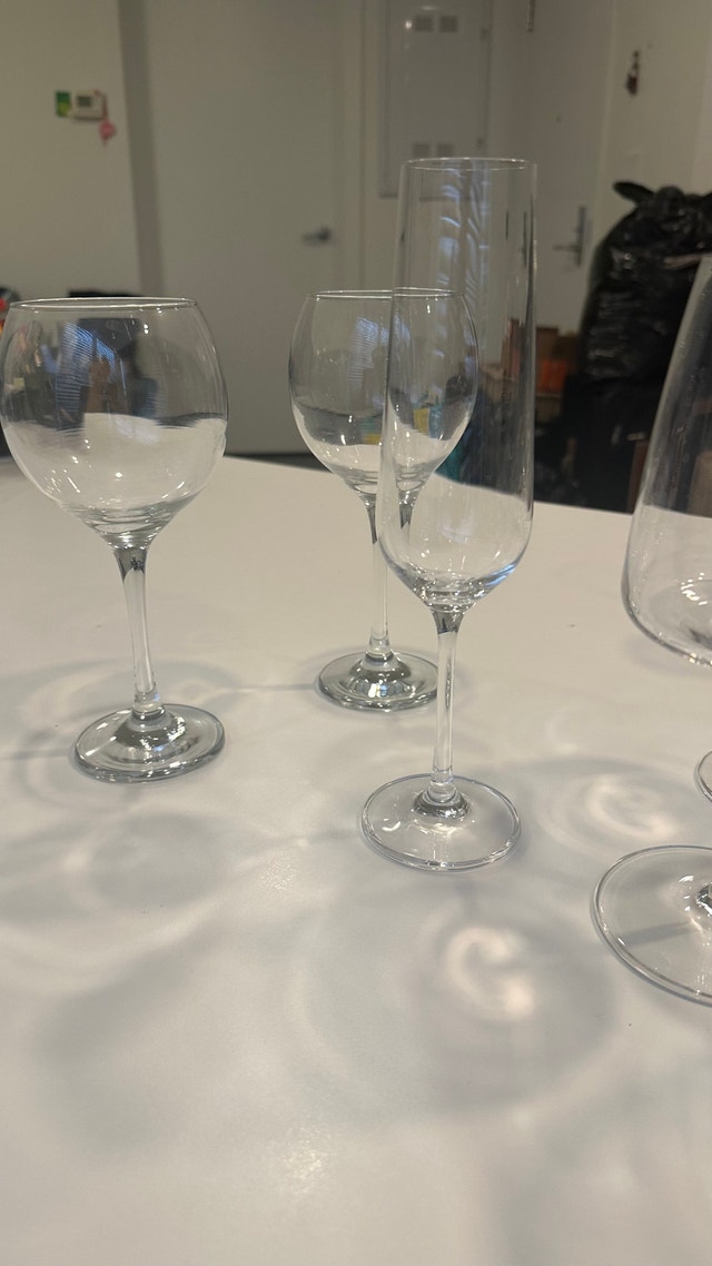 Assorted Glassware Set - photo 2