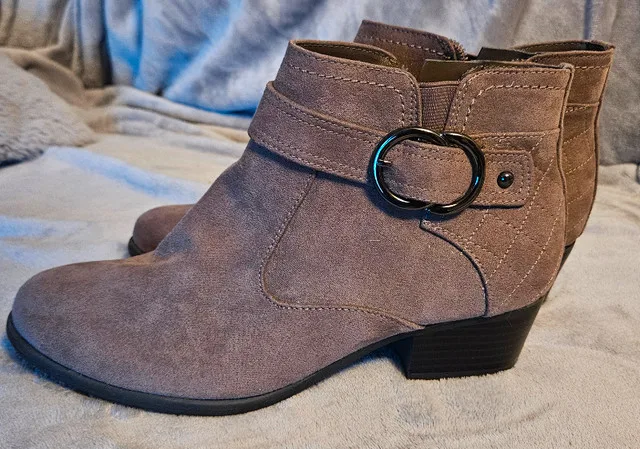 NEGOTIABLE - Brand new UNISA Gray Suede Ankle Booties - Size 7.5 image indicator(5)