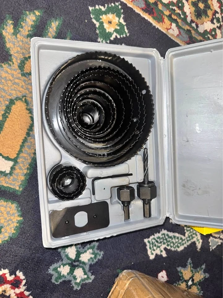 16 Pieces Hole Saw Kit