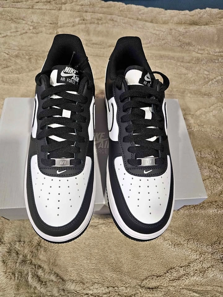 Nike Air Force 1 Low '07 Panda Brand New in Box