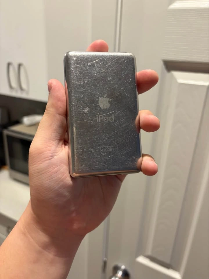 Apple iPod Classic 120GB – 6.5th Gen – $120 OBO - photo 2